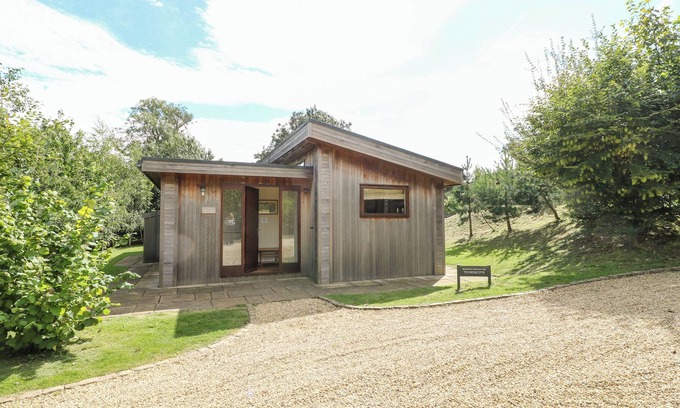 Barnsdale Cabaña | TICKENCOTE, admite mascotas en Exton, Rutland, Ref 977698