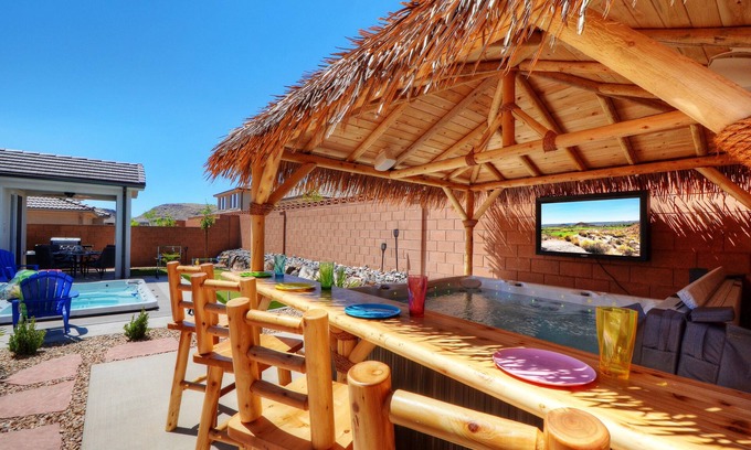 Sienna Hills Casa | Tiki Oasis at Ladera 325| Private Swimming Spa, Hot tub, and Community Pool
