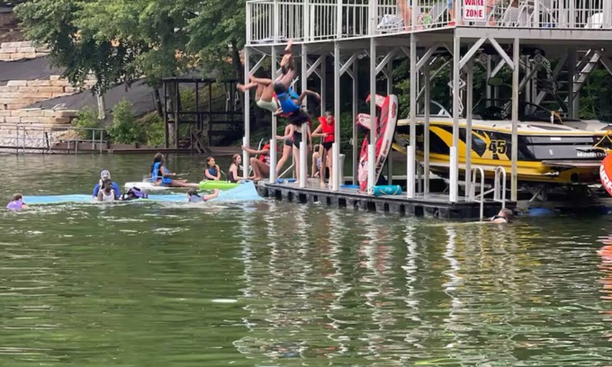 Winchester Casa | Tim's Ford Lake Home, Double Decker Dock,Hot Tub