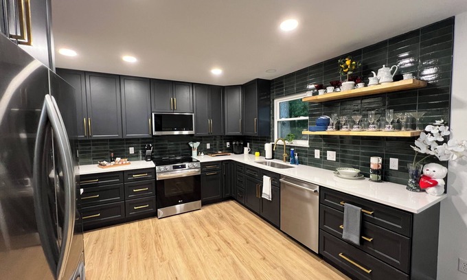Blue Ash Casa | Timber-Comfortable 3b/3b Gem w/basement Near Summit Park