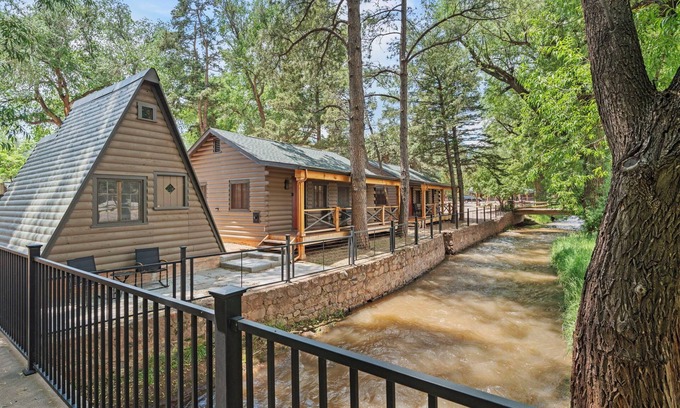 Colorado Springs Cabina | Timber Lodge Cabin 21