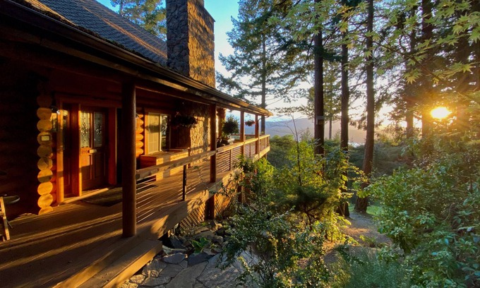 Rosario Cabina | Timber Lodge Log Home, 10 Person Theater Room, Hot Tub, Pool Table, Ocean Views!