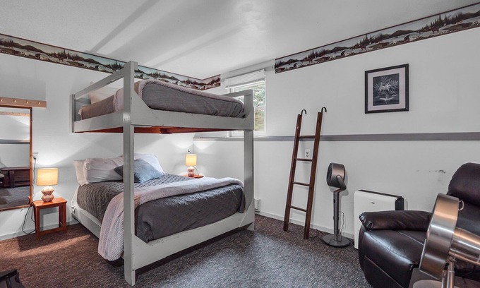 Ellicottville Cabina | Timberline Lodge - Downtown Ellicottville - Suite 103