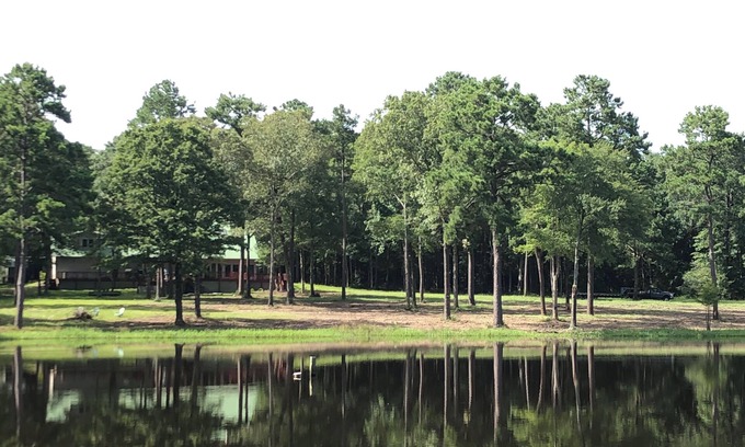 Livingston Casa | Time to relax! Private Lakefront Retreat