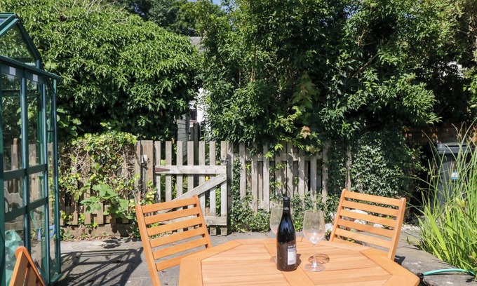 Warton Cabaña | Timekeeper's Cottage