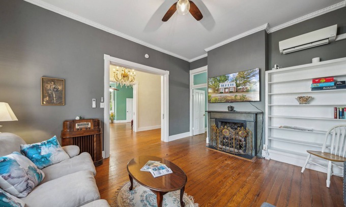 Onancock Casa | Timeless Elegance with Modern Luxury: Historic 6-Bedroom Home-Newly Renovated!