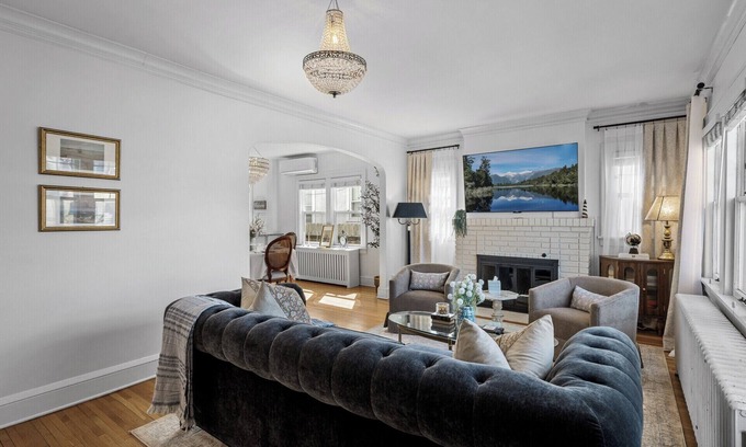 Bancroft Casa | Timeless Tudor I Cozy & Stylish