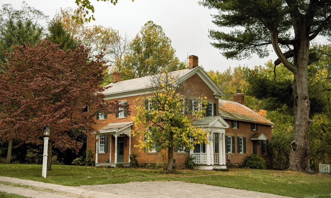 Dundee Casa | Timeless Winesburg Farmhouse w/ Deck