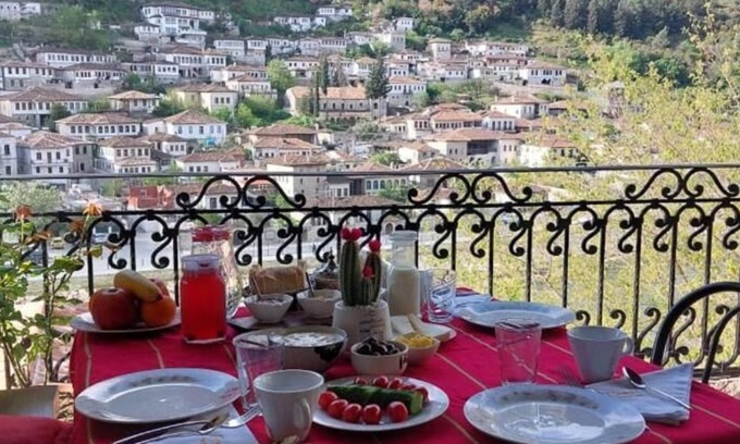 Berat Casa | Timos Guest House