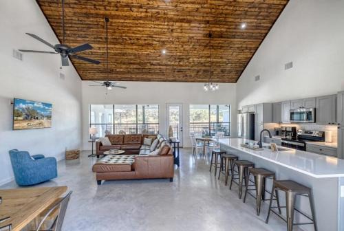 Sabinal Casa | Tin Cup