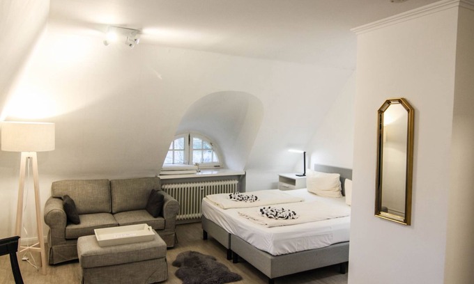 Archsum Apartamento | Tina in the Friesenhaus Sieben-Linden - tranquil peace, endless "Fennen" -