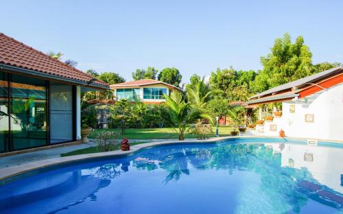 Rayong Casa | Tina's Living Paradise - Guesthouses with private pool