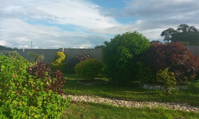 Bulawayo Casa | Tingompela Guest House