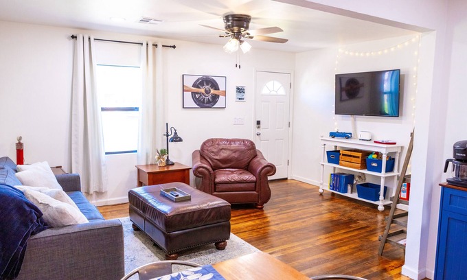 Midwest City Casa | Tinker AFB Midwest City OKC I-40 Maverick Themed Getaway!