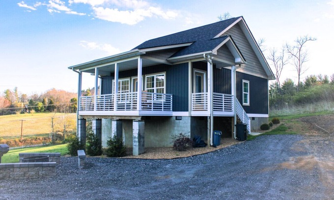 West Jefferson Casa | Tiny 2br Cabin w/ View | Grill | Fire Pit #1