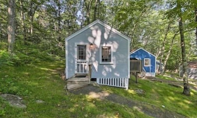 Edgecomb Cabaña | Tiny Cottage Near Everything 10