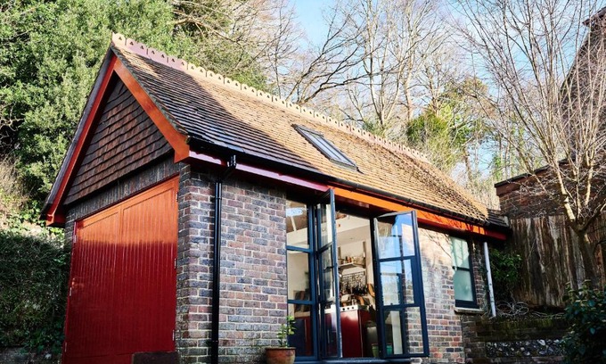 Lewes Chalet De Esquí | Tiny Cottage with Terrace & Parking, Central Lewes
