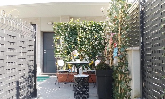Suburbio VII Portuense Apartamento | Tiny Green apartament in Rome - Magliana