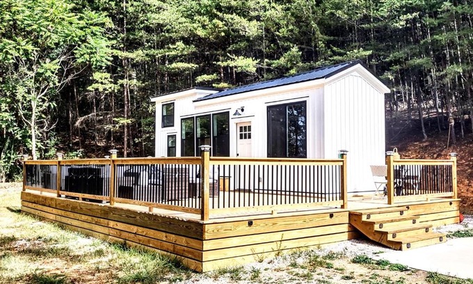 Ashley Oaks Casa | Tiny Home Big Fun