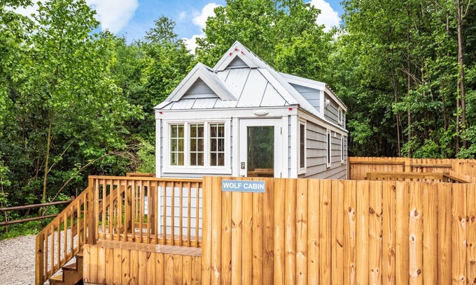 Laurelville Casa | Tiny Home Cabin in Hocking Hills with 60 acres private trails