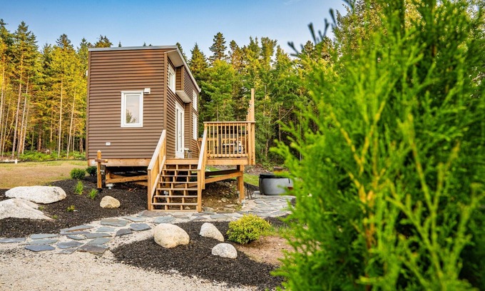 Chester Chalet De Esquí | Tiny home in Chester Nova Scotia. Hosted by Dordean Suites