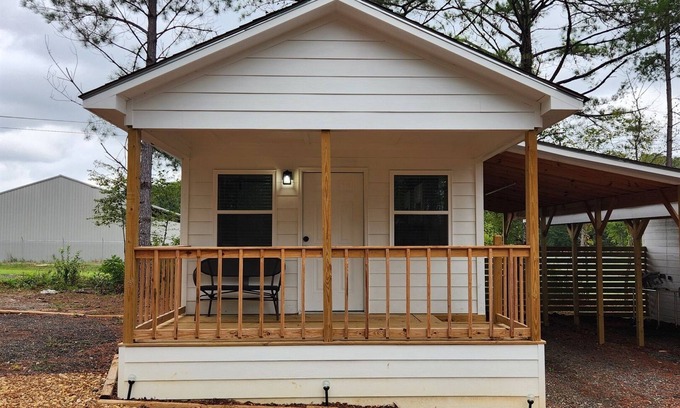 Leesburg Casa | Tiny Home in Leesburg - Convenient to Leesburg Landing and Cherokee Rock Village