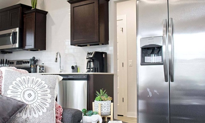 Centerton Casa | Tiny Home near MTB Trails, Wal-Mart HQ, Sleeps 6+