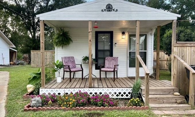 Hattiesburg Casa | Tiny Home Oasis in the Hub City