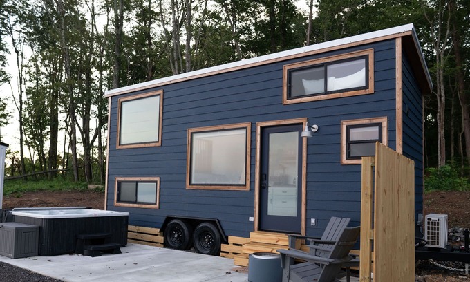 Lupton City Apartamento | Tiny Home on the Edge of a Mountain with Private Hot Tub