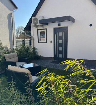 Borken Casa | Tiny House am See Dillich - Hunde willkommen - Eigener eingezäunter Garten - Ruhige Lage - Klima