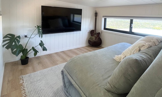 Agnes Water Cabina | Tiny house, big views- native bush setting, 5 mins to beach!