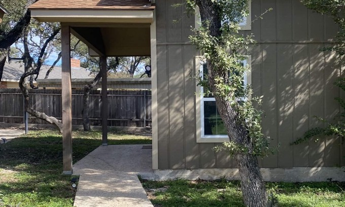 North San Antonio - SAT Apartamento | Tiny House for 4 Safe and Great Location