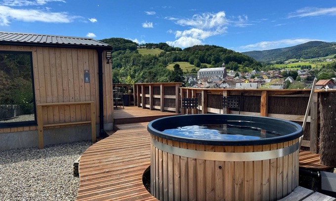 Orbey Cabina | Tiny House in Alsace with Hot Tub and mountain views