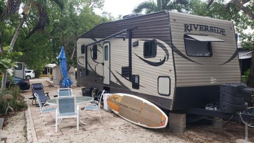 Key Largo Otro | Tiny House RV, Kayak