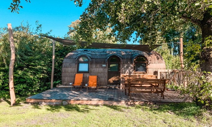 Belau Apartamento | Tiny Igloo Frodo at Lake Belau