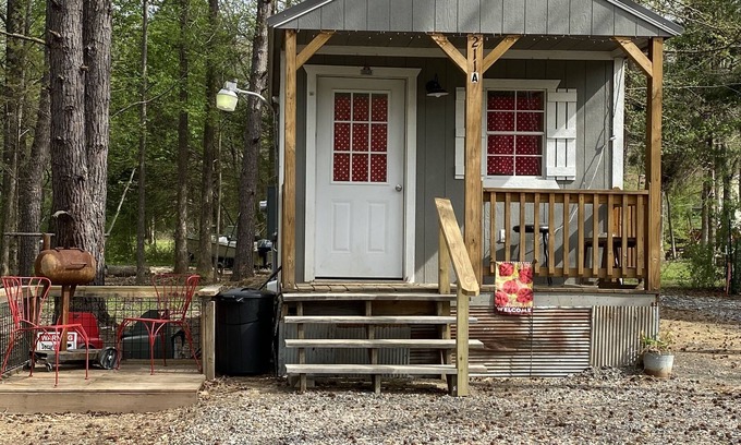 Heber Springs Casa | Tiny Ladybug House-you’ll come visit! & want to return!