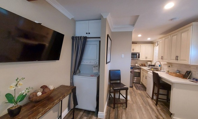 Charter Oak Apartamento | Tiny Studio