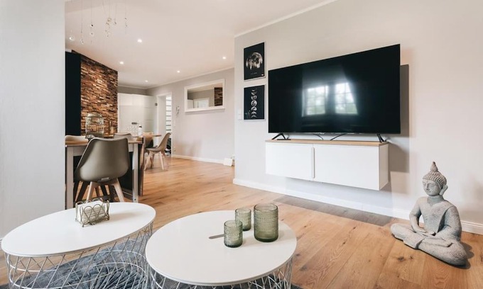 Innere Neustadt Apartamento | TIP! Toplage in Dresden! Moderne 100 qm Ferienwohnung für Familien und kleine Gruppen