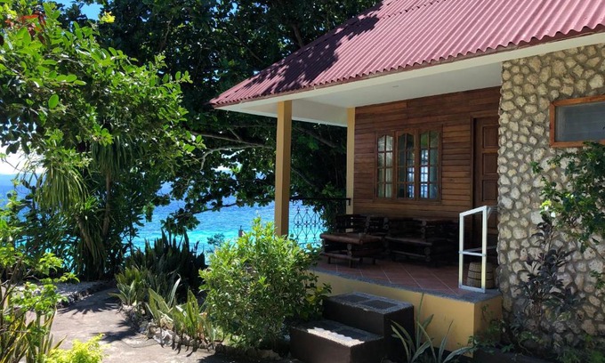 Basdiot Complejo | Tipolo Beach Resort