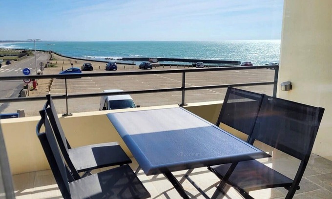 Pouldreuzic Apartamento | Tipoz'immo-Le Grand Grand 210 -view and direct access to the sea-pets accep