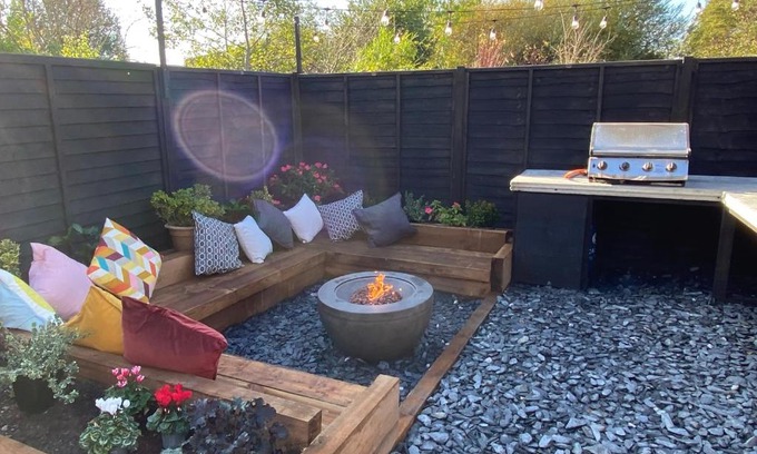 New Forest District Casa | Tipsy Cottage with fire-pit and BBQ