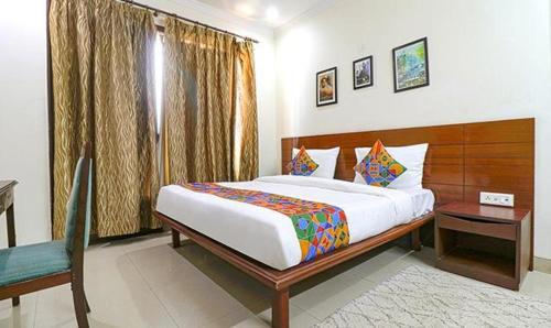 DLF Phase 3 Casa | Tipsyy Inn Suites 020