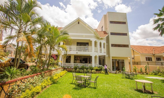 Muyenga Hotel | Tiptone Hotel
