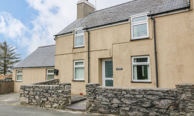 Edern Cabaña | Tir Bedw, EDERN