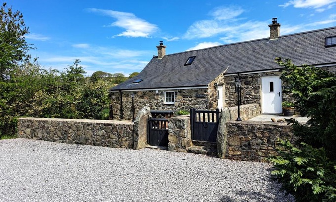 Garn Fadryn Casa | Tir Eironwy