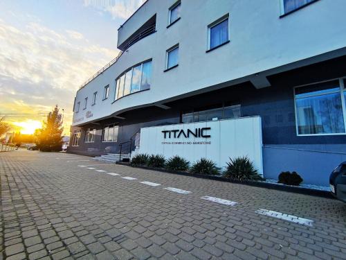 Bialystok Cama Y Desayuno | Titanic