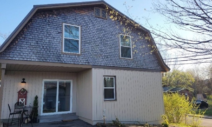 Pikeville Casa | Titans Rest 3/2 House in historic Pikeville, TN near Fall Creek Falls State Park