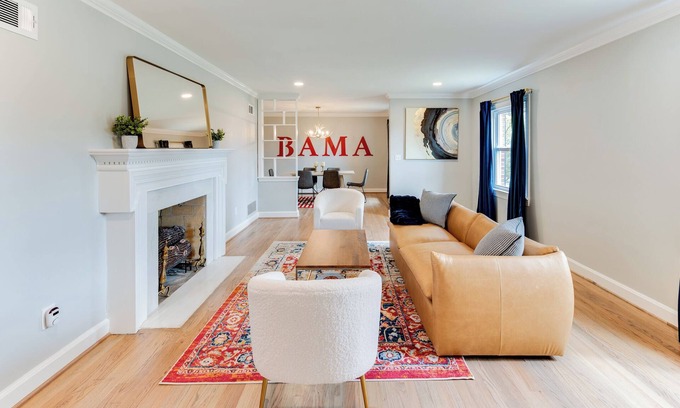 Forest Lake Casa | Title Town Retreat: Bama Vibes & Comfort Close to Campus!