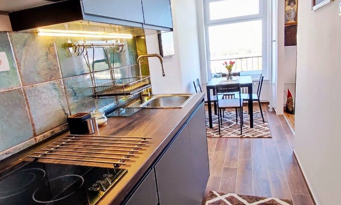 City Center Condominio | Tizza-Modern 55m2 flat right above the city center, spectacular view