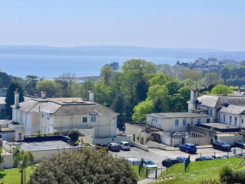 Torquay City Centre Hotel | TLH Toorak Hotel - TLH Leisure, Entertainment and Spa Resort